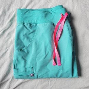 Figs Kade Cargo Scrub Pants - Surgical Green - MP